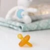 Sucette à Bout Rond Tout Latex 6 Mois+ SUAVINEX Naturel - Suavinex -Produits Pour Bébé Soldes sucette a bout rond tout latex 6 mois suavinex